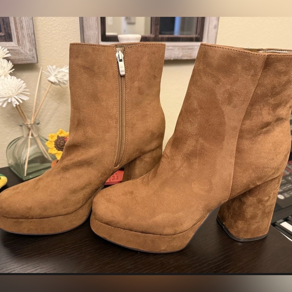 Nine West Tan Suede Platform Ankle Boots Womens Size 9 NIB